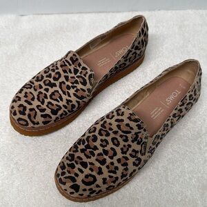 Tom’s Palma Wrap Leopard Slip-on Flats Size 7.5